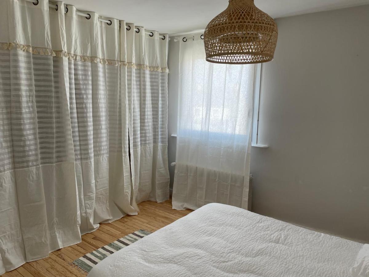 La Bidouric, Jacuzzi Holiday home *
